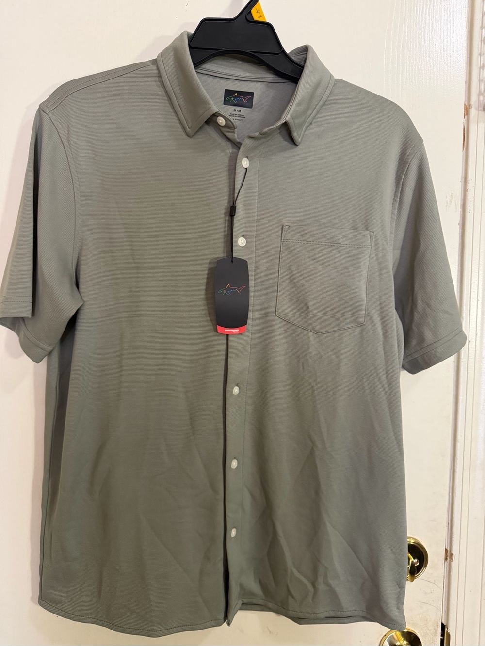 Greg Norman Short-Sleeve Button-Down Shirt in Sage Green (187)